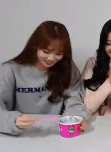 쌈무요정 아니 민초요정 김채원 8장.GIF | 인스티즈