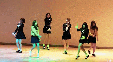 막내들 졸업식에 간 여자친구.gif | 인스티즈