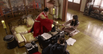 [퐁당퐁당LOVE] 남주한테 팔을 3번이나 짤릴 뻔하는 여주ㅋㅋㅋ | 인스티즈