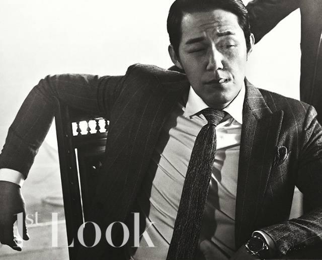 취향고르기 제복 VS 슈트 | 인스티즈