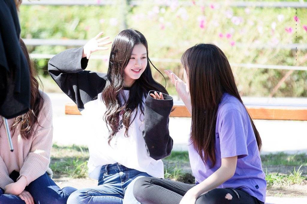 한강 나들이 다녀온 어제자 아이즈원 | 인스티즈