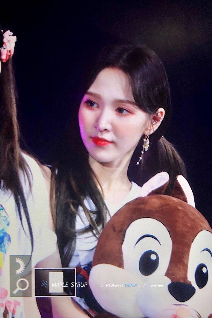 대만콘서트에서 오랜만에 앞머리 넘긴 레드벨벳 웬디 | 인스티즈