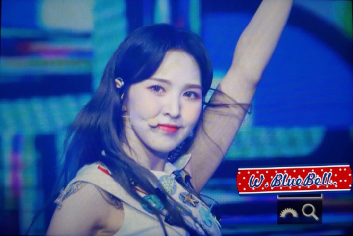 대만콘서트에서 오랜만에 앞머리 넘긴 레드벨벳 웬디 | 인스티즈