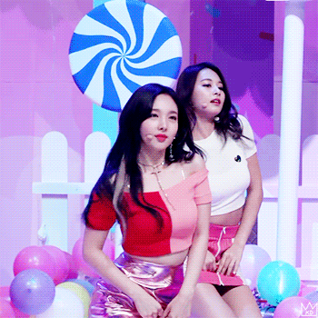 나연이의 눈웃음 | 인스티즈