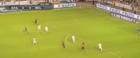 20대 초반 다비드 실바 플레이 .gif | 인스티즈