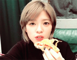 먹방 찍는 정연이.gif | 인스티즈