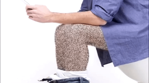 화장실에서 폰 하고 있을 때.gif | 인스티즈