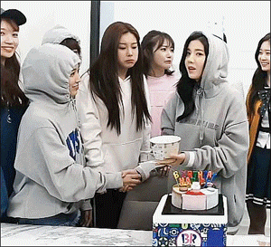 [데이터주의] 아이즈원 권은비 생일V앱 움짤 | 인스티즈