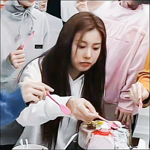 [데이터주의] 아이즈원 권은비 생일V앱 움짤 | 인스티즈