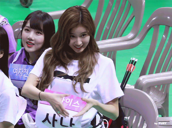 모그라미 따라하는 사나 ㅋㅋㅋㅋㅋ.gif | 인스티즈