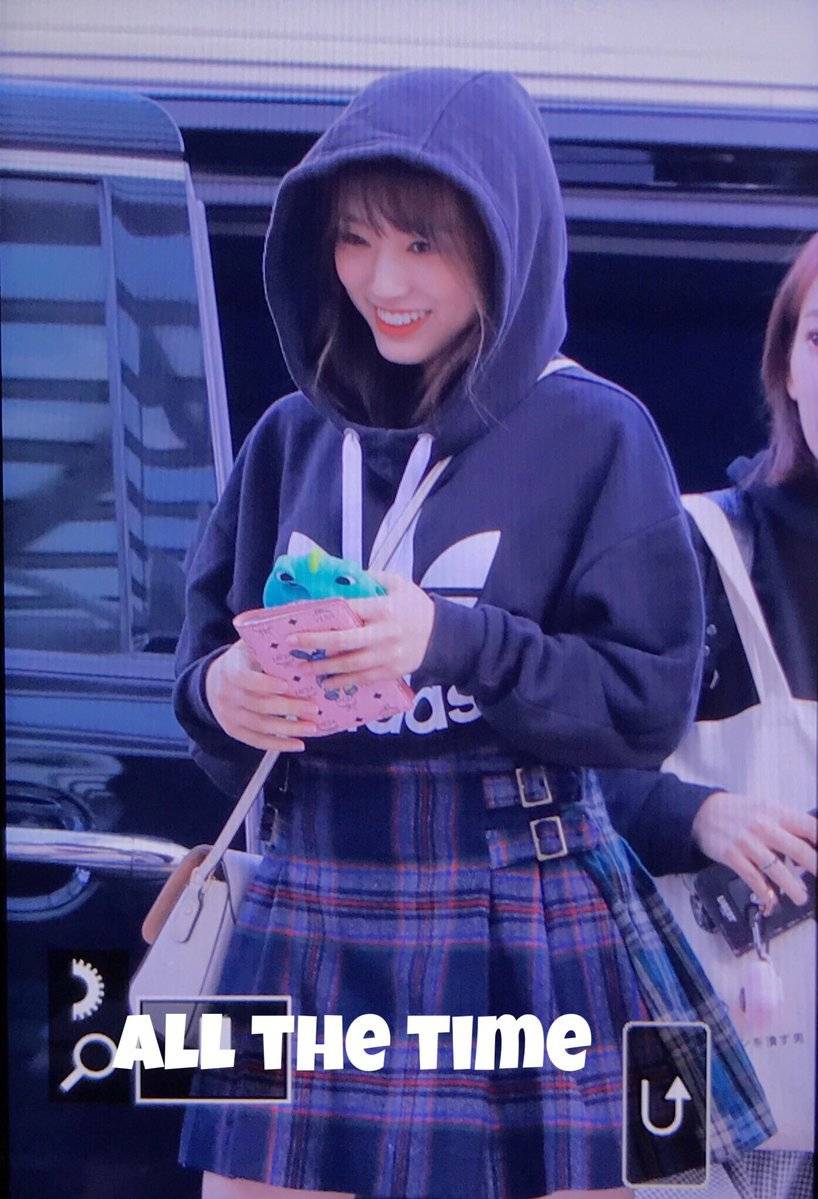 [아이즈원] 헤어(염색)부터 메이크업까지 한국 아이돌화 된"야부키 나코"의 출국 프리뷰 | 인스티즈