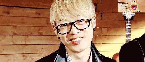 가면벗은 모습도 훈훈하게 잘생긴 음악대장 하현우.jpgif | 인스티즈