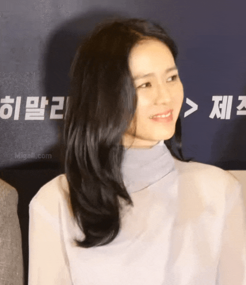 손예진 협상 시사회.gif | 인스티즈