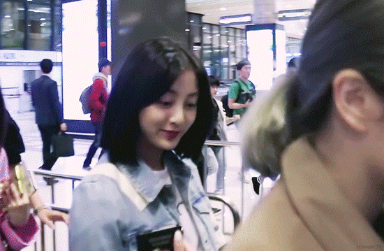 출국하는 트와이스 지효 | 인스티즈