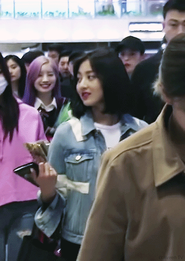 출국하는 트와이스 지효 | 인스티즈