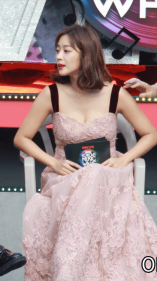 러블리하다의 교과서.gif | 인스티즈