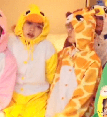 언니들 괴롭히는 막내.gif (프로미스나인) | 인스티즈