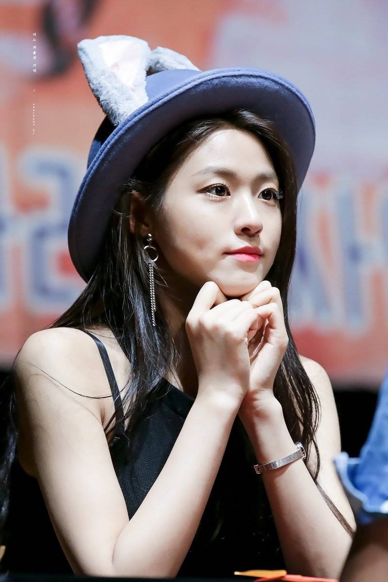 18시즌 설현이 미모.jpgif (100장) | 인스티즈