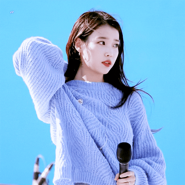 홀가분 마켓 아이유.gif | 인스티즈