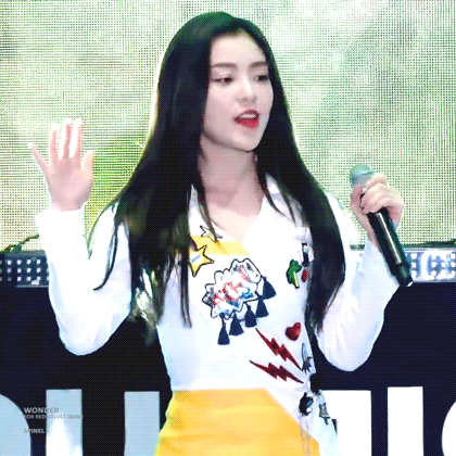 아주 살짝 놀란 아이린.gif | 인스티즈