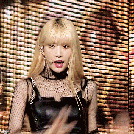 180930 인기가요 우주소녀 설아.gif | 인스티즈