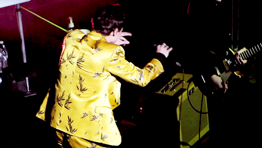 춤추는 해리스타일스.gif | 인스티즈