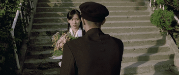 친구가 자꾸 연애편지를 저보고 대신 써달라는데요...gif | 인스티즈