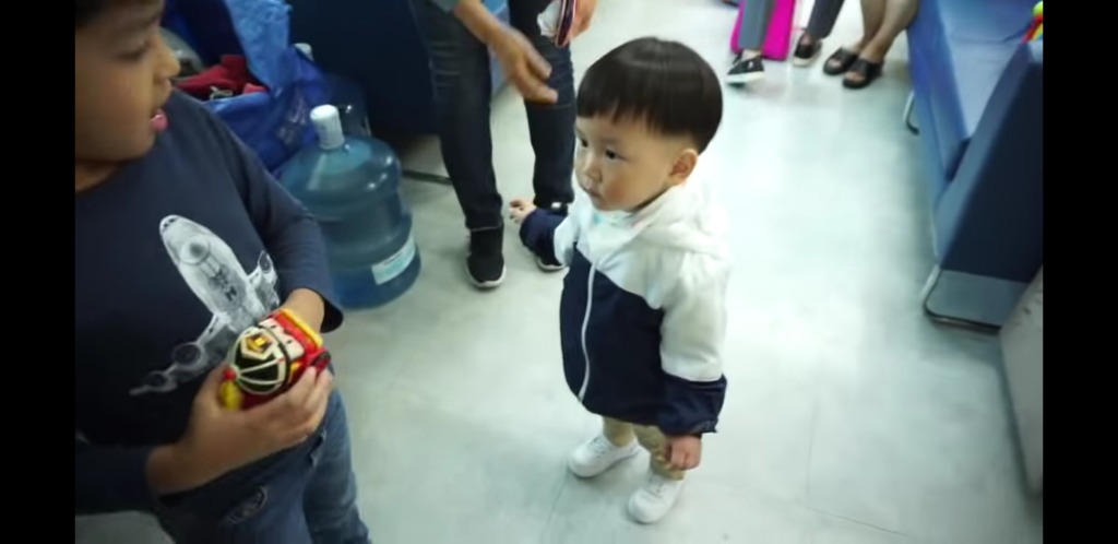 미국으로 입양간 한국아기 | 인스티즈