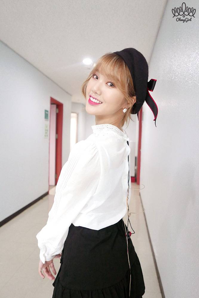 오마이걸 불꽃놀이 비하인드 사진 | 인스티즈