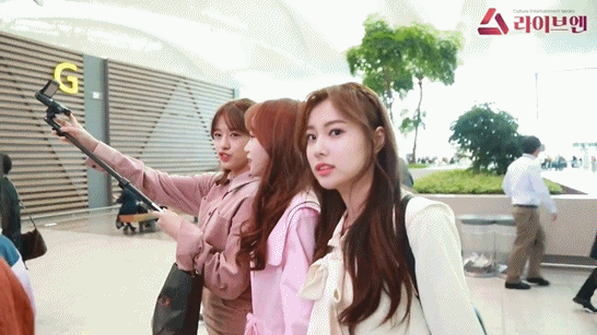 셀프캠 들고 일본가는 아이즈원 | 인스티즈