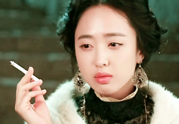 김민정 인생작 전자 vs 후자.gif | 인스티즈