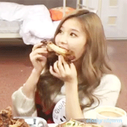 가만히 있어도 억울해지는 사나.gif | 인스티즈