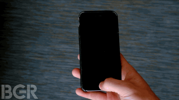 아이폰 예전부터 쓰던 사람들한테 남아있는 버릇.gif | 인스티즈