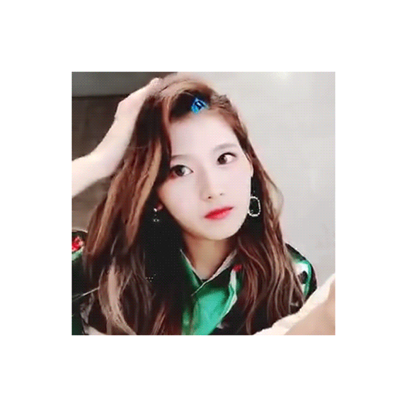 눈에서 꿀떨어지는 사나.gif | 인스티즈