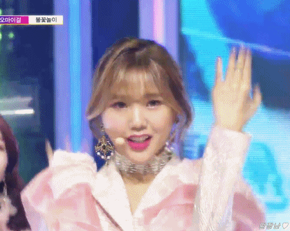 [데이터주의] 오늘자 쇼챔피언 오마이걸.gif | 인스티즈