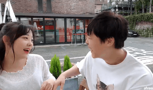 지들은 썸이라고 말하는데 누가봐도 커플같은 두BJ | 인스티즈