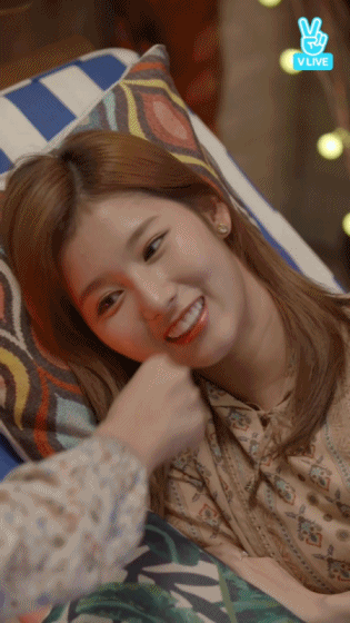 사나한테 매번 말리는 쯔위 (데이터 주의) | 인스티즈