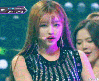 [데이터주의] 오늘자 엠카운트다운 오마이걸.gif | 인스티즈