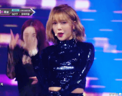 [데이터주의] 오늘자 엠카운트다운 오마이걸.gif | 인스티즈