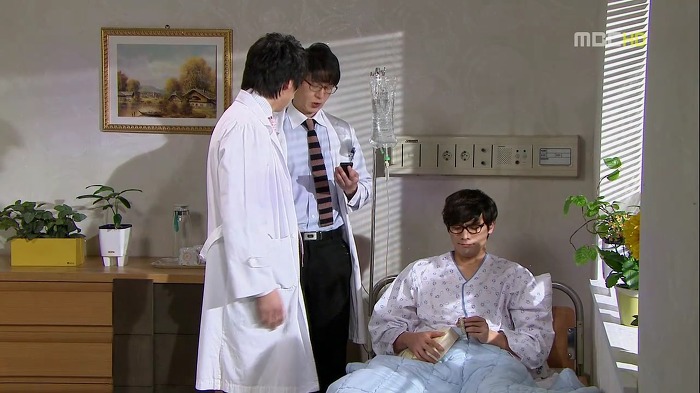 [지붕뚫고하이킥] 고자 이지훈과 책임황.jpg | 인스티즈