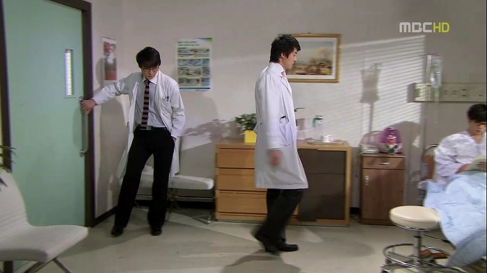 [지붕뚫고하이킥] 고자 이지훈과 책임황.jpg | 인스티즈