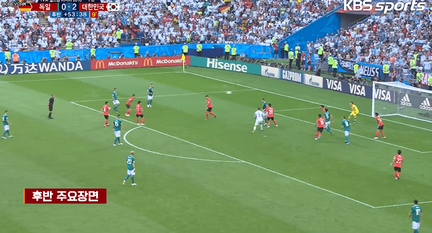 마지막 헤딩을 날린뒤 해탈한 표정의 마츠 훔멜스.gif | 인스티즈