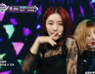 [데이터주의] 오늘자 엠카운트다운 오마이걸.gif | 인스티즈