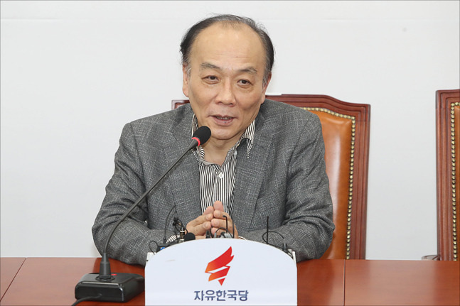  자유한국당 전원책 영입 | 인스티즈