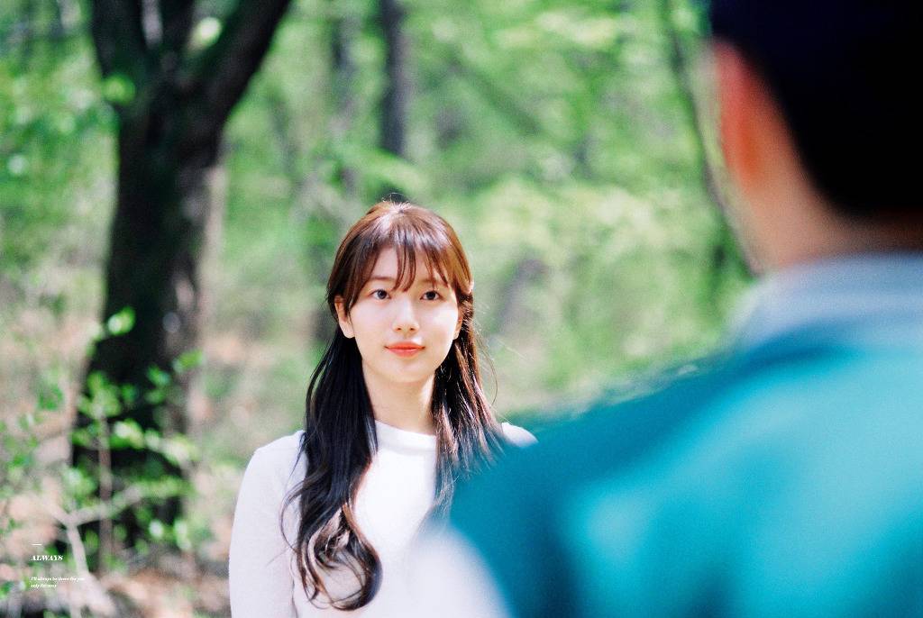 진짜 어쩜이렇게 이쁠까 싶은 수지.jpgif | 인스티즈