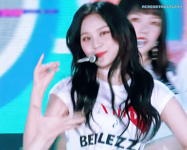 유주언니 따라하는 여자친구 엄지.gif | 인스티즈