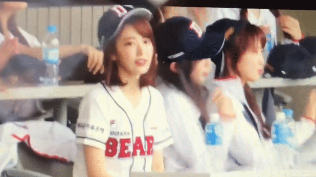 아이즈원 레드벨벳 덕후 사쿠라.gif | 인스티즈