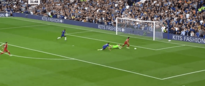 커버 플레이 하는 뤼디거 | 인스티즈