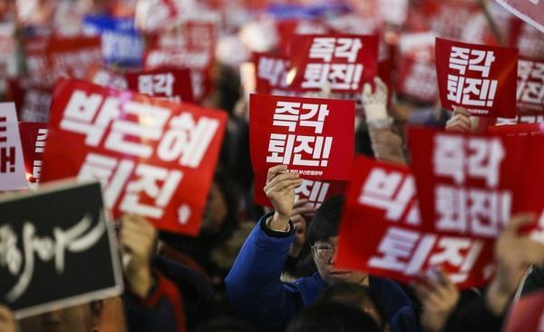 국회에서 탄핵이 가결이 되었지만 아직은 웃어서는 안돼는 궁극적인 이유.jpg | 인스티즈