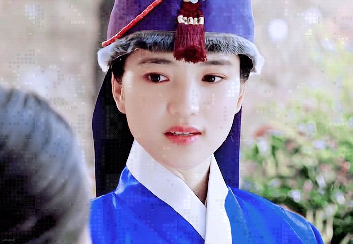 겁주는데 하나도 안무서운 김태리.gif | 인스티즈